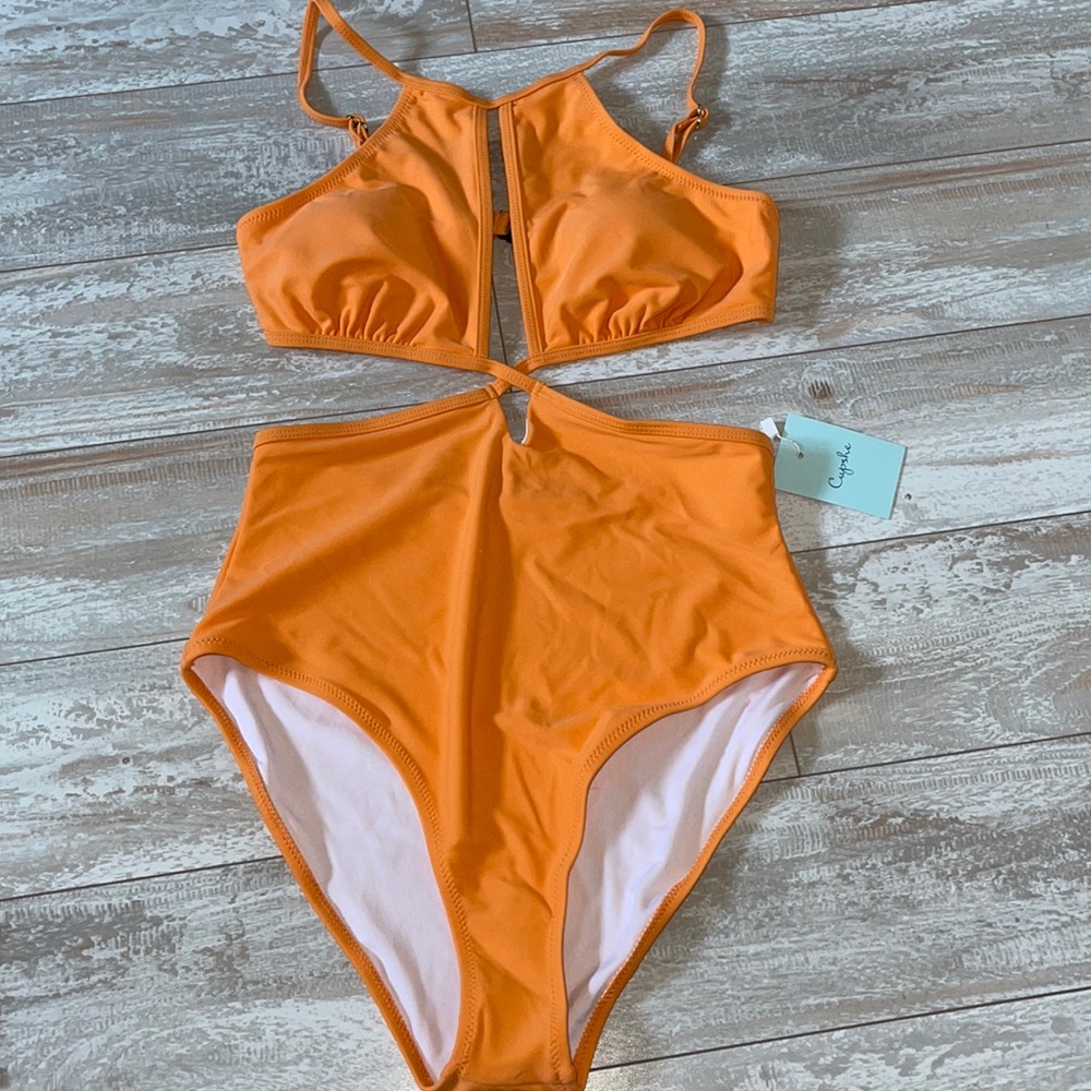 Cupshe one-piece cutout bathing suit